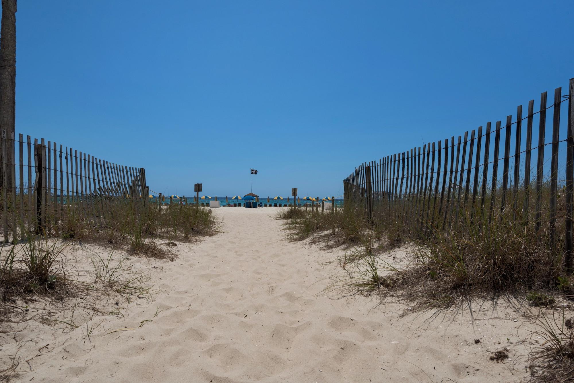 Beach Tower Beachfront Hotel, A By The Sea Resort Panama City Beach Dış mekan fotoğraf